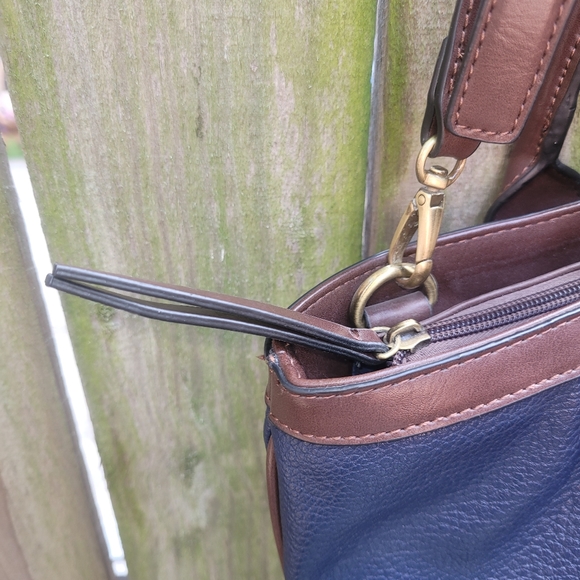 NAUTICA SEASWIFT TOTE - Picture 4 of 8